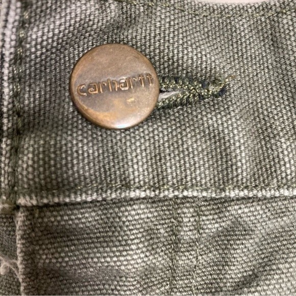 Carhartt Men’s khaki gray green shorts size 42.  Good used condition! - Picture 5 of 7